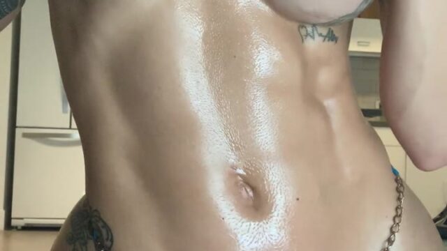 huge tits Savanna Santos Nudes