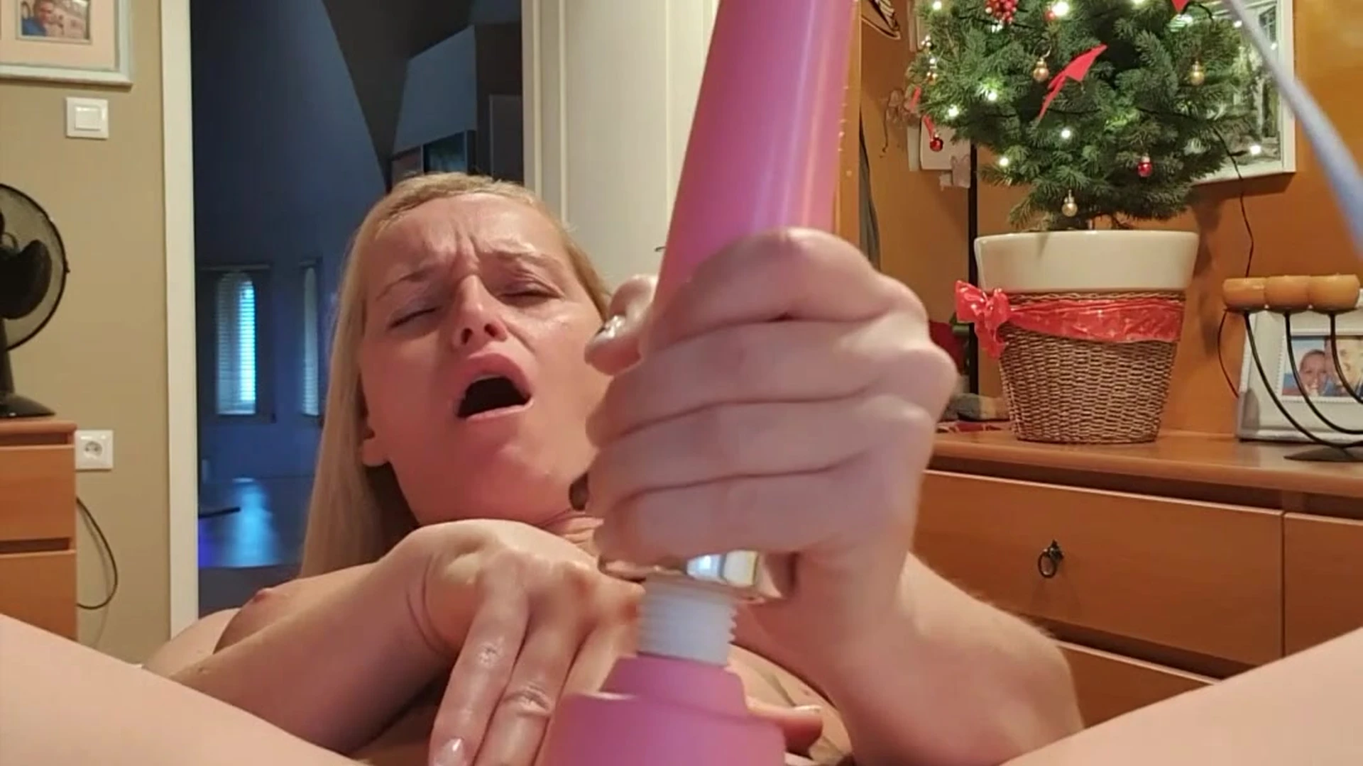 Sensational Blonde Kathia Nobili nude leaks
