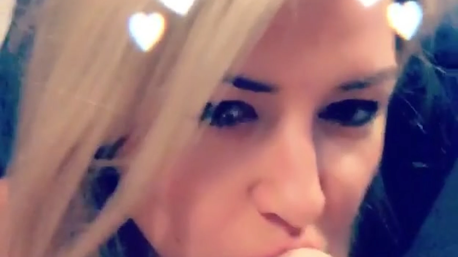 sexy hoe Horny Kit Mercer face Epic