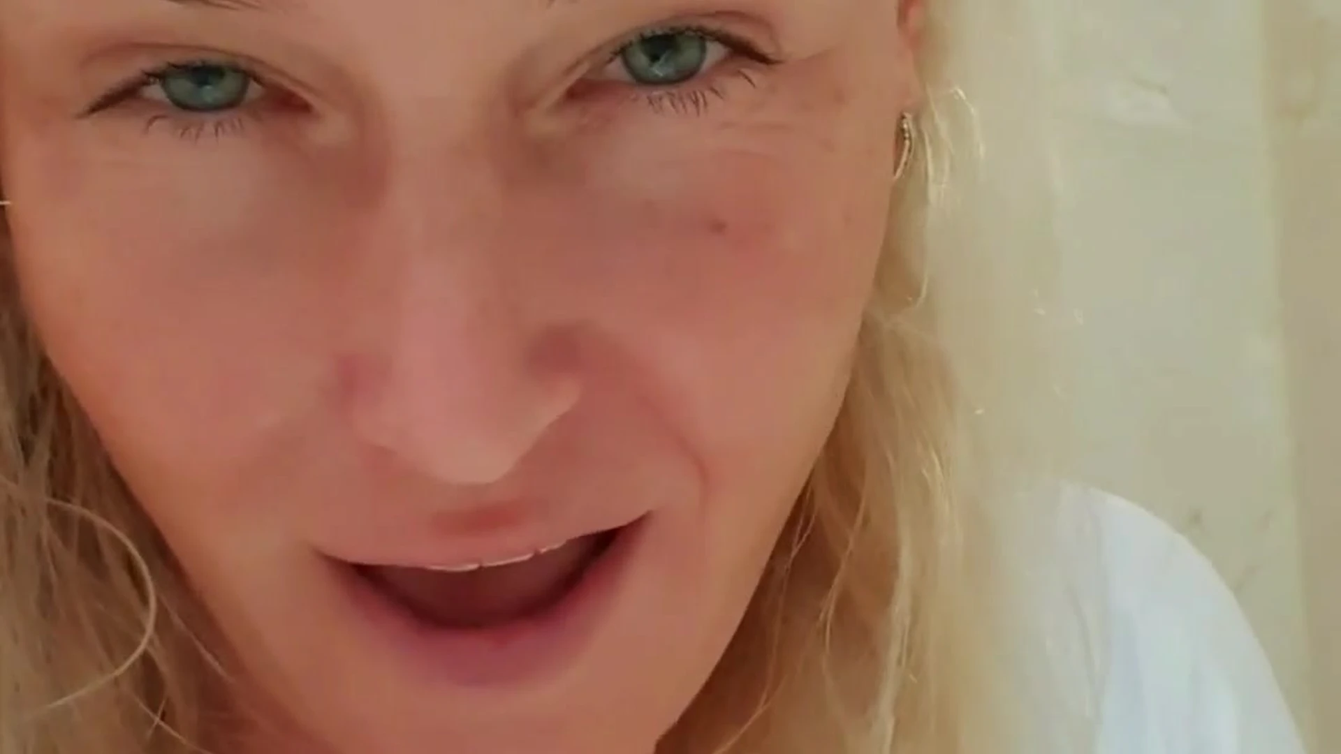 Babe Sexy Kathia Nobili fap Sensational