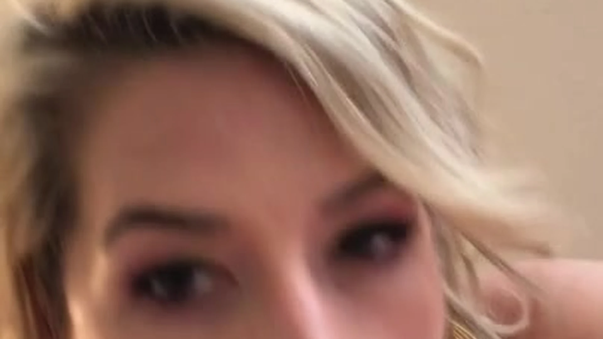 Exposed Empowered Big Fake Tits Kit Mercer Leaked nudes