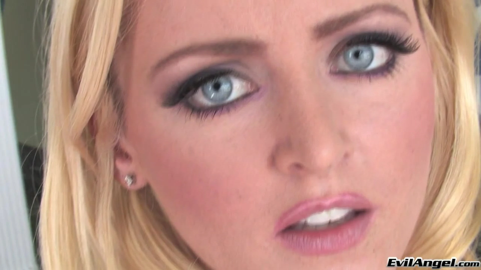 Confident  Lingerine Sophie Dee sexy onlyfans leak Exposed