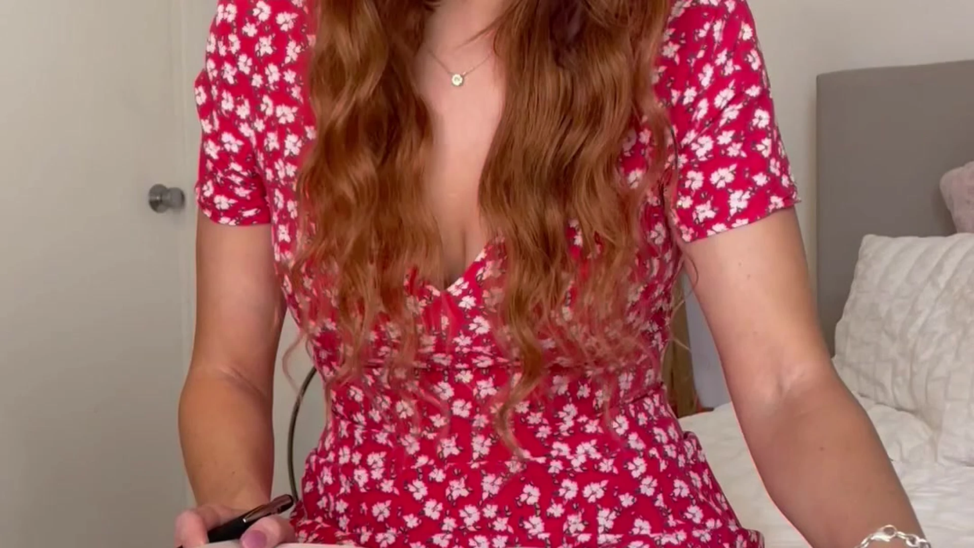 Angelic Sweating Hot Ellyclutch nsfw