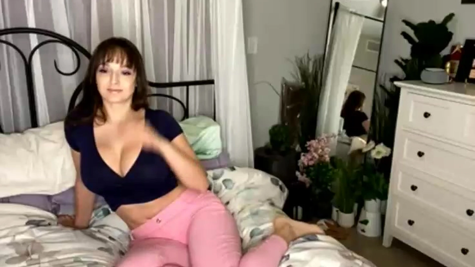 slutty hoe Sweating whore Lexi Luna Nudes leak
